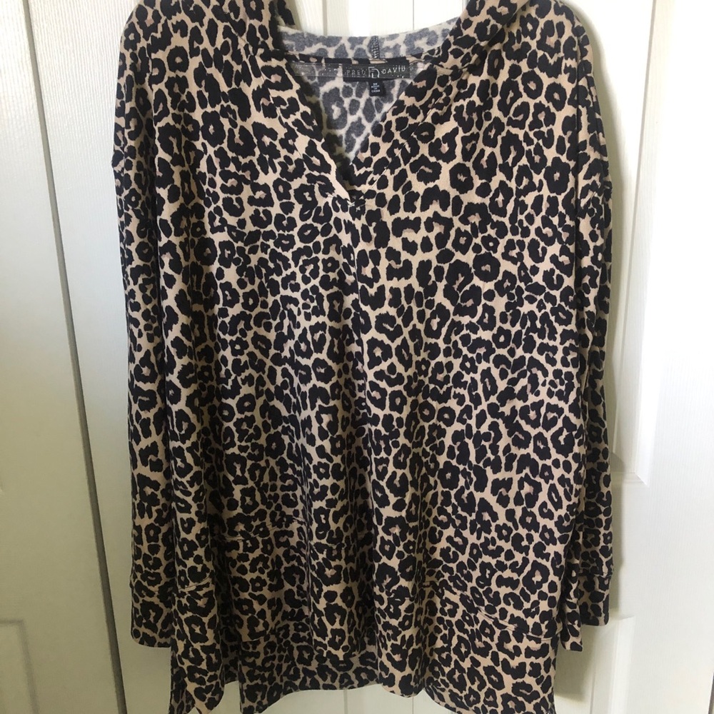 Fred David Black and Tan Leopard Print Long Sleeve Top